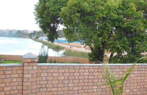 Ambohibao Apartamento | SNI-Village Ambohidratrimo au bord du Lac Andranotapahana