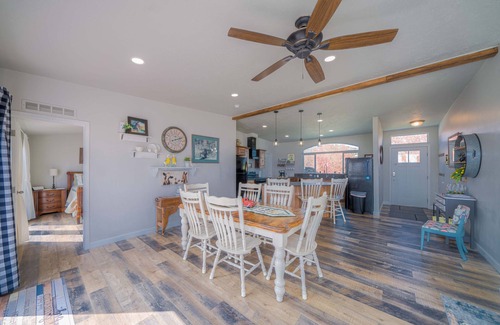 Fish Haven Casa | Snooty Goose Ranch House - Sleeps up to 18