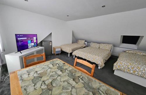 Windsor Apartamento | SnoozeDen Westmead - Windsor Castle & Legoland