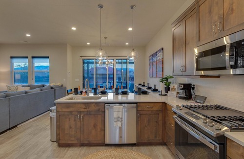 Ivins Casa | Snow Canyon Oasis | Ocotillo 42 | Large Private Pool and Hot Tub, 2 Firepits, 2 PlayStations