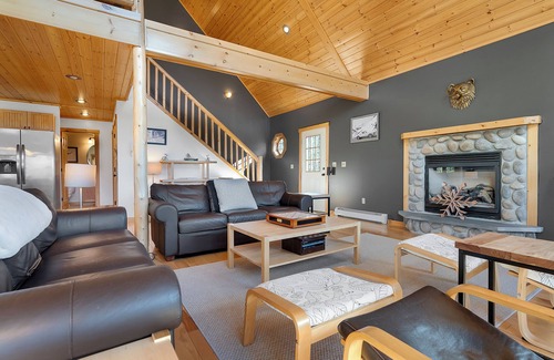 Sunday River Area Casa | Snow Cap- Chalet with Mountain Views