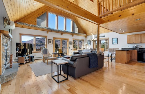 Sunday River Area Casa | Snow Cap- Chalet with Mountain Views