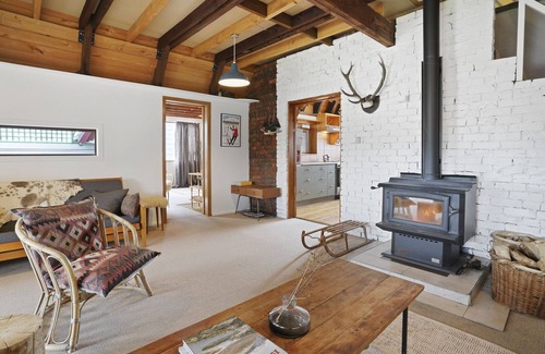 Fairlie Casa | Snow Chalet - Fairlie Holiday Home