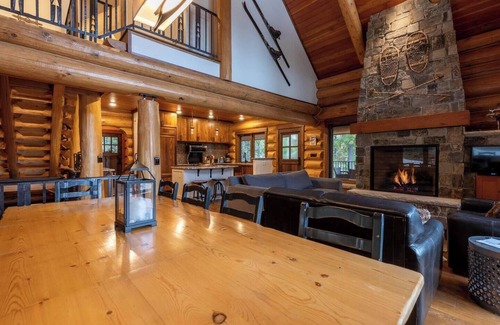East Kootenay Casa | Snow Creek Cabin | Right on the Slopes | Hot Tub