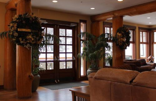 East Kootenay Apartamento | Snow Creek Lodge by Fernie Lodging Co