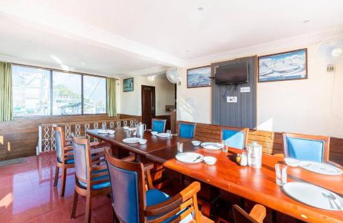 Dharamshala Apartamento | Snow Crest Inn A Pure Veg Hotel- Natural landscape Mountain View