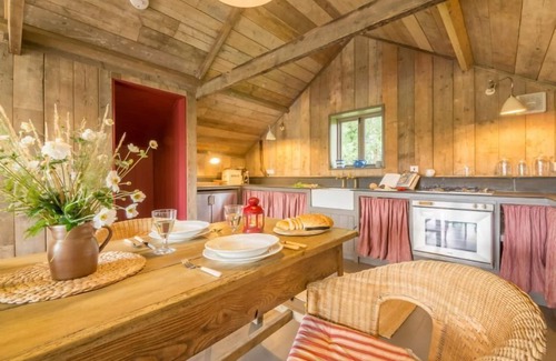 Saxmundham Casa | Un granero bellamente renovado con vistas a los terrenos en huelga y tierras de cultivo