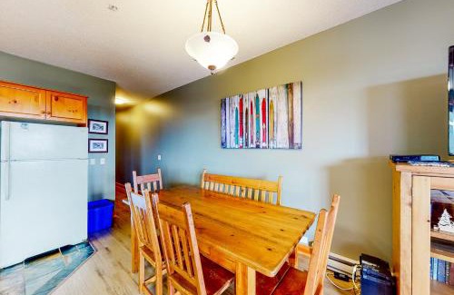 Snow Pine Estates Apartamento | Snow Leopard's Retreat