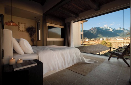 Baisha Old Town Hotel | Snow Mountain