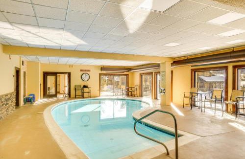 West Dover Apartamento | Snow Mountain Condo Hot Tub and Shuttle to Resort