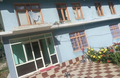 Keylong Apartamento | Snow Peaks View Home Stay