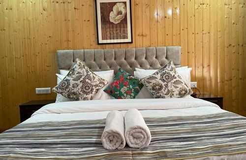 New Manali Hotel | Snow Range Resort And Cottage