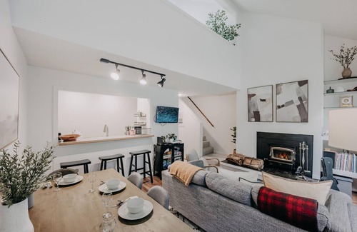 Glacier Condominio | Snowater Condo #42 - WiFi - Pets Ok