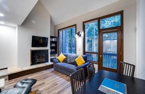 Glacier Apartamento | Snowater Condo #68 - Wi-Fi - Dishwasher - Sleeps 4