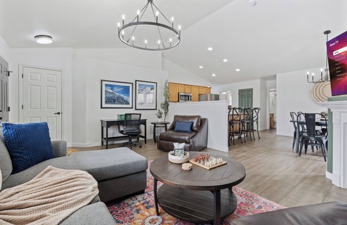 Ogden Casa | SnowBasin, Breakfast, Pets, Massage, BBQ, 30+