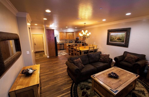 Ogden Condominio | Lakeside Village / Snowbasin Estancia de lujo. ESPECIALES / Bañera de hidromasaje / Boat-RV Parking