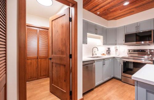 Blackcomb Casa | Snowberry by Outpost Whistler