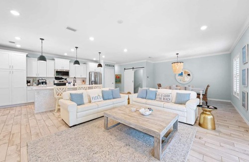 Ono Island Villa | 4BR Villa | Snowbirds, NAS, Remote Work Friendly