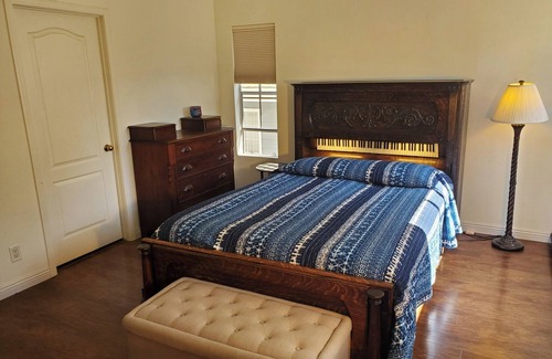 Via Marina Casa | Snowbird Rental 2-bedroom house in peaceful Port Hueneme - Ventura Area.