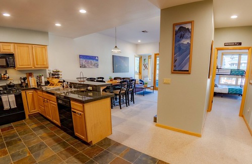 Kirkwood Condominio | Snowcrest Suite 107 Ski in/Ski out