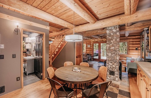 Glacier Cabina | Snowline Cabin #81 - Hot Tub - WiFi - Pets Ok