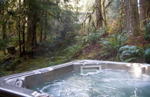 Glacier Casa | Snowline Hillside Chalet