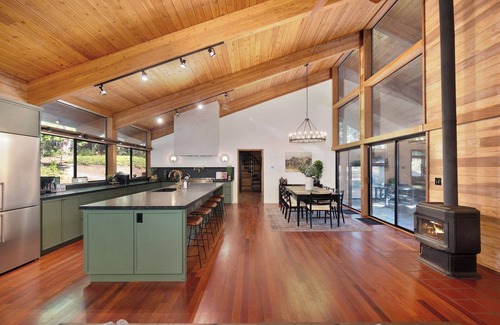 Apple Hill Casa | Snowline Lodge with Indoor Pool, Pickleball, Hot Tub and Disc Golf!