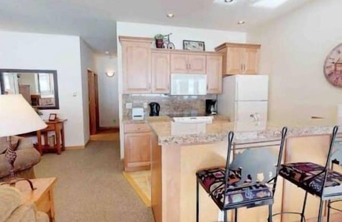 Snowmass Village Casa | Snowmass Club Villas-Fireplace