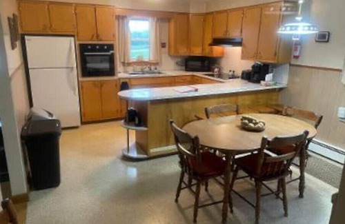 Washburn Casa | "Snowmobile/ATV Haven LLC" w/access to ITS 83/105