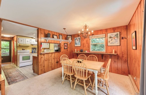 Snowshoe Cabina | Snowshoe Cabin w/ Resort Perks - Ski, Tube & More!