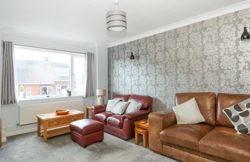 Lincoln Cabaña | SNUFFLING HEDGEHOG, pet friendly, with a garden in Cherry Willingham