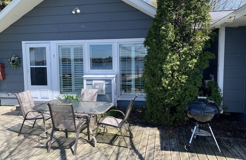 Sturgeon Bay Cabaña | Snug Harbor Inn - Cabaña de lujo 1