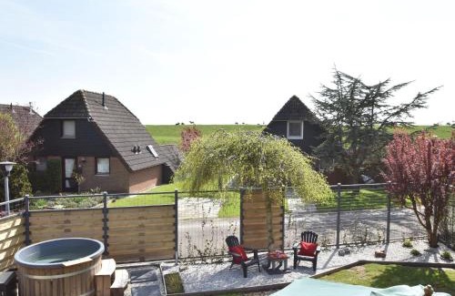 Herkingen Casa | Snug Holiday Home in Herkingen with Jacuzzi in the Garden