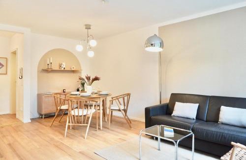 Worthsee Apartamento | Snug Stays 2 - Design 1-Zimmer-Studio am See mit Terrasse, Garten, Badestelle vor dem Haus