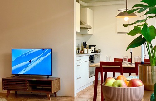 Wessling Condominio | Snug Stays: Design apartment for 4 people on Lake Wessling with garden I Ammersee