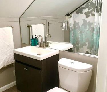Long View Apartamento | Snug Studio Retreat- Near to Aviation museum and Highway