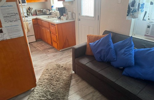 Mission Beach Casa | SO Cute Beach Studio bungalow in North Mission Beach 92109 - AJ George Broker