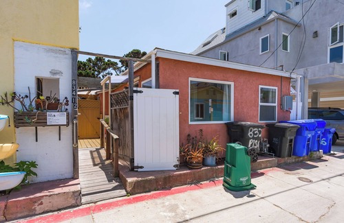 Mission Beach Casa | SO Cute Beach Studio bungalow in North Mission Beach 92109 - AJ George Broker