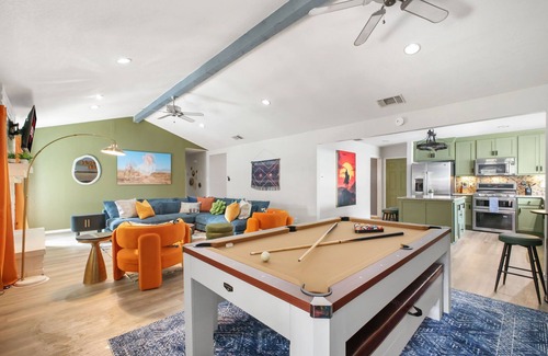 North San Antonio - SAT Casa | Soak, Sizzle & Score: Pool, Games & More!