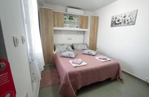Brkac Apartamento | Soba Ulika
