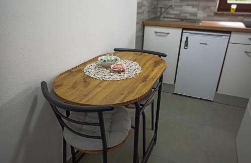 Brkac Apartamento | Soba Ulika