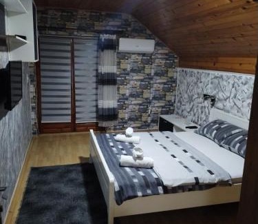 Donji Milanovac Casa | Sobe Lara