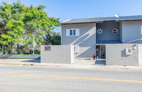 Morrinhos Apartamento | Sobrado Exclusivo Pé na Areia na Praia de Morrinhos