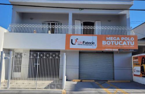 Botucatu Casa | Sobrado INTEIRO com todas as comodidades e ótima localização