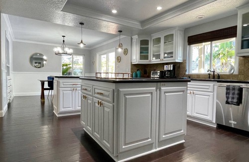 Canyon Lake Casa | SoCal Lake House Getaway With Private Pool & Lake Access