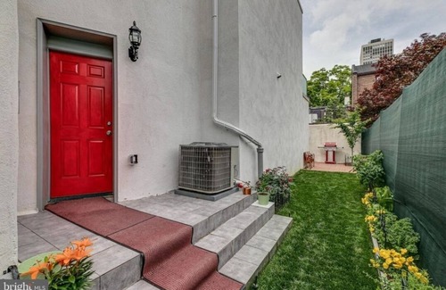 Society Hill Casa | Society Hill - 2 Bedroom, 2 Bathroom and Kitchen