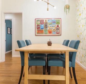 South Manchaca Casa | SoCO Playful Home, Yard, Hammock, FirePit, Comfy Beds