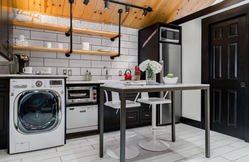 Oak Lawn Apartamento | Socozyluxe Studio in Uptown/Oak Lawn