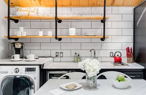 Oak Lawn Apartamento | Socozyluxe Studio in Uptown/Oak Lawn