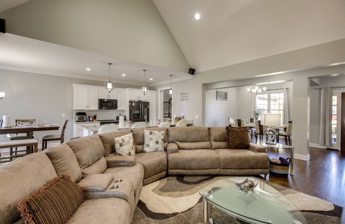 Soddy-Daisy Casa | Soddy-Daisy Home w/ Fireplace - Pets Welcome!
